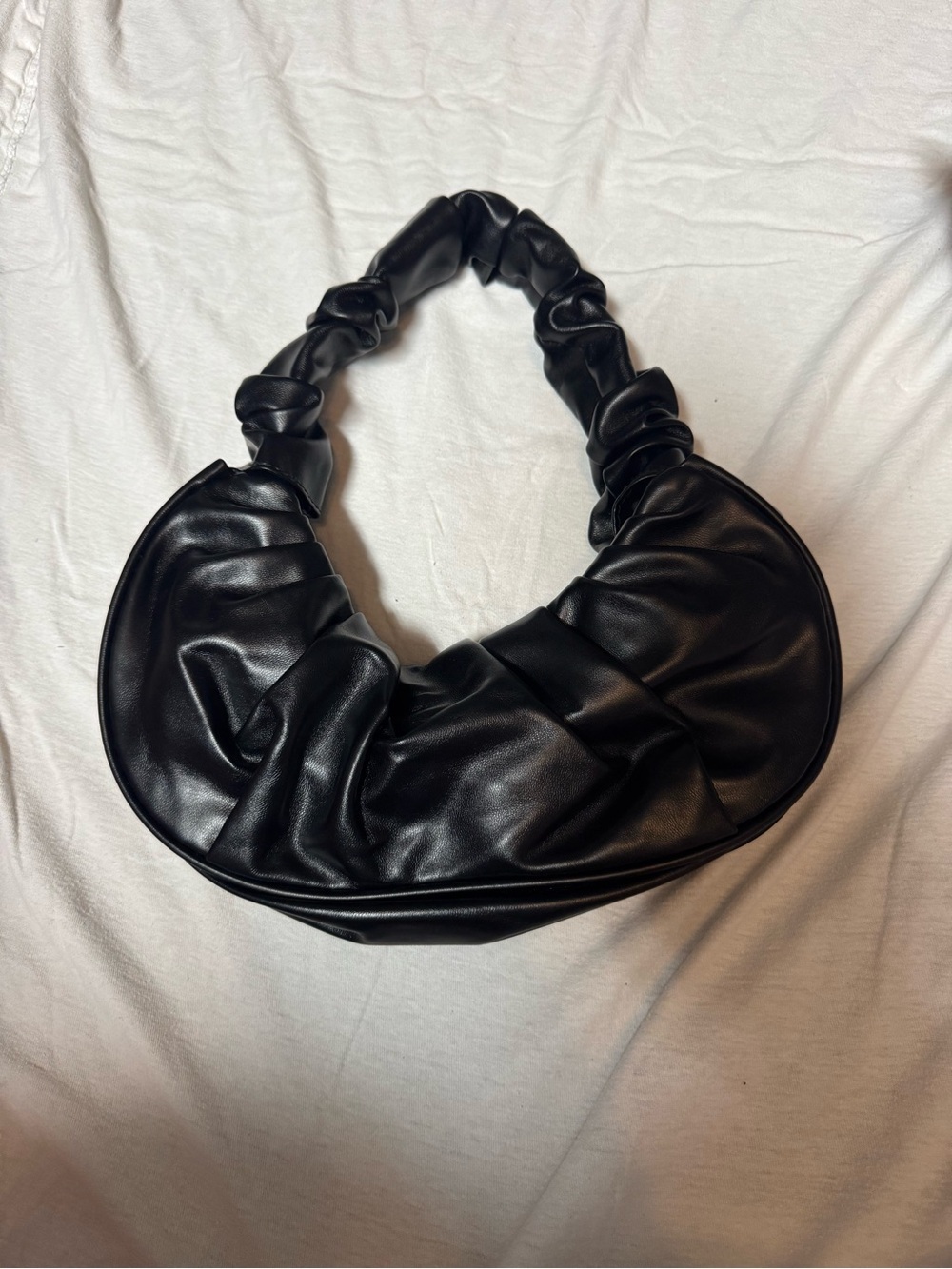 Black Ruched Shoulder Bag - Women's Fashion Tote